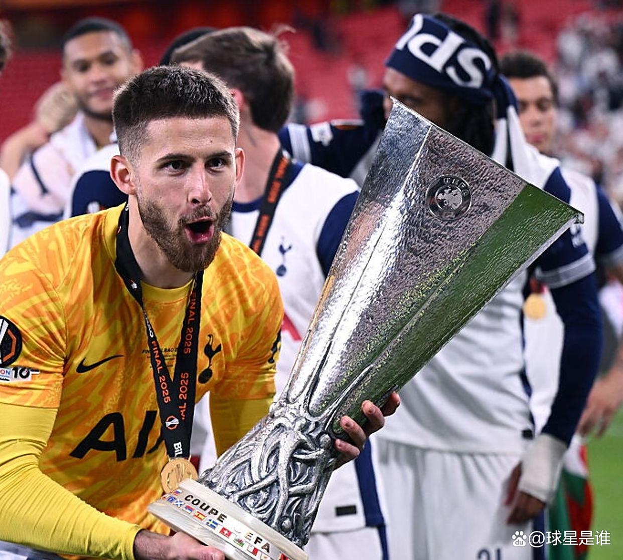 开云app-包含法国杯赛程吃紧，埃因霍温赛后遗憾出局，质疑声仍在，年轻球员得到机会的词条