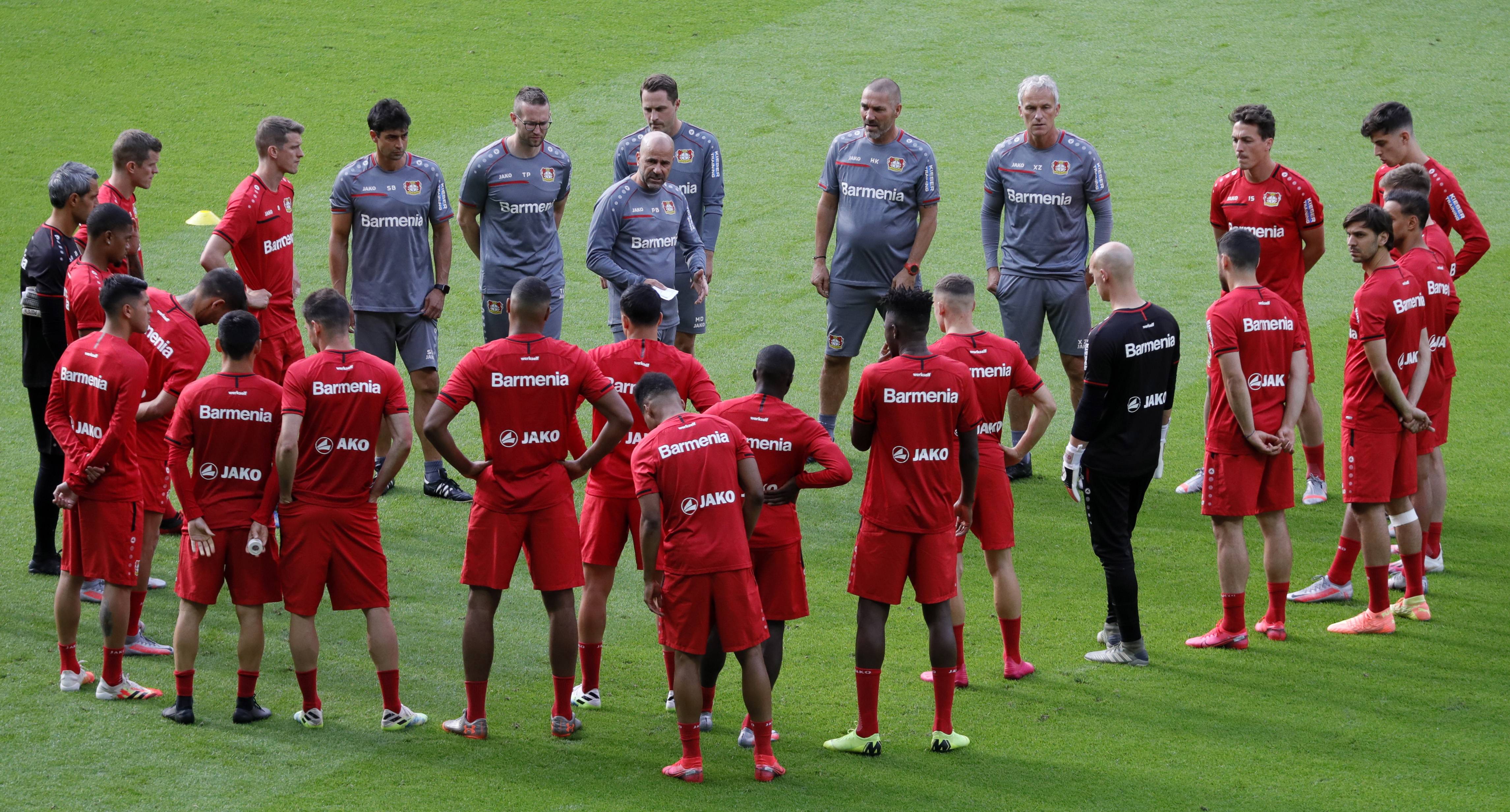 开云app-赛前阿贾克斯备战德国杯；刷新队史纪录细节曝光；赛场秩序良好；纪律约束更严格的简单介绍