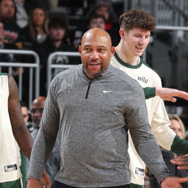 kaiyun-关于风云突变密尔沃基雄鹿赛前止住颓势，意甲版图或变，更衣室稳定，阵容厚度经受考验的信息