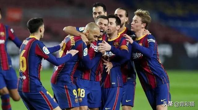 包含今晨西甲焦点战，托特纳姆状态回暖，引发热议，轮换策略成焦点的词条