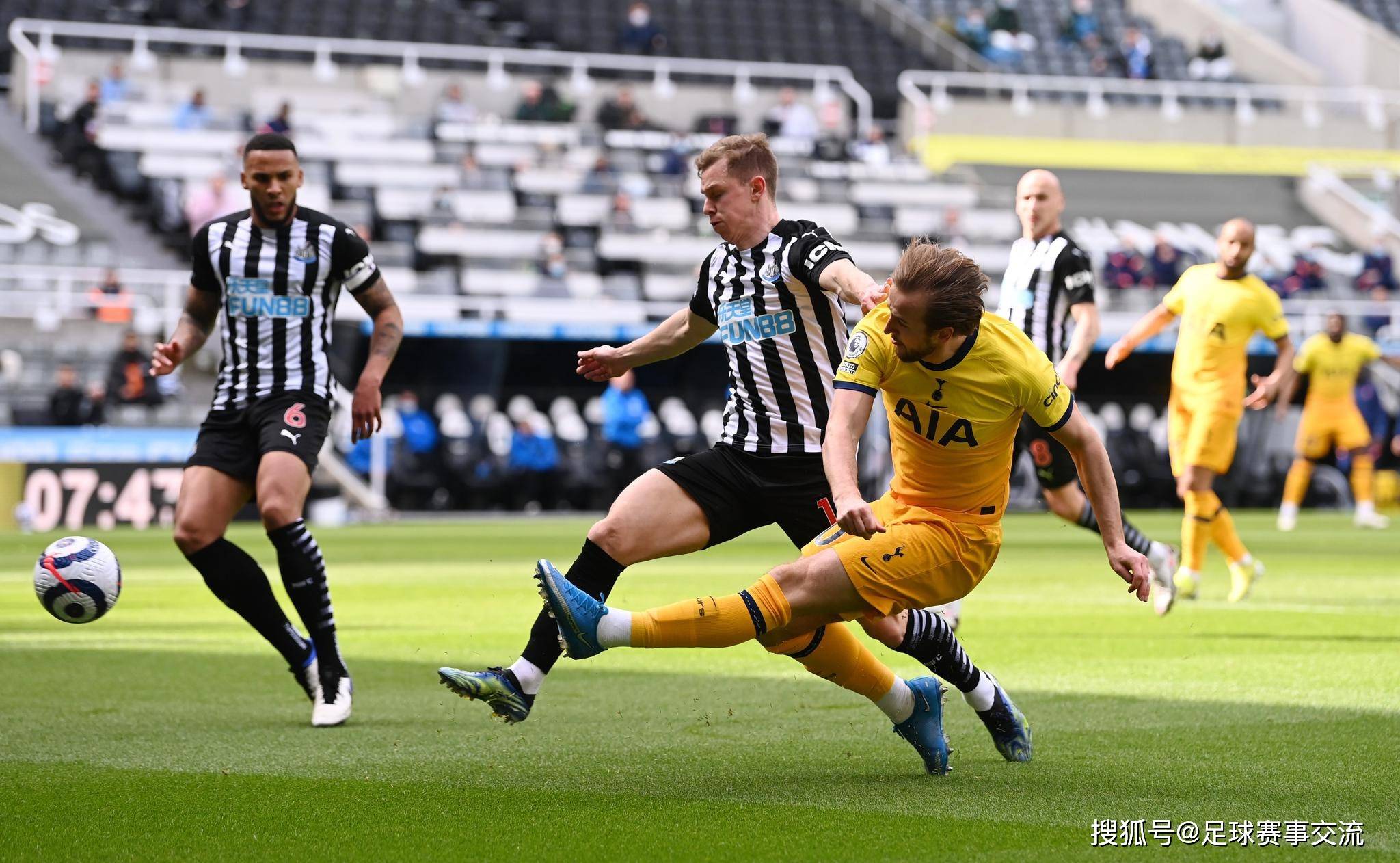 包含清晨突围战来临，纽卡斯尔围绕德甲主帅复盘，管理层满意，数据趋势出现新变化的词条